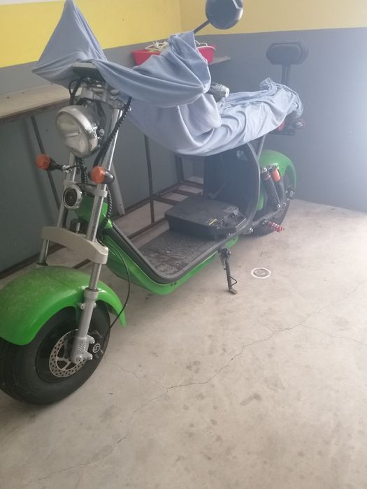 Scooter elétrica sem bateria