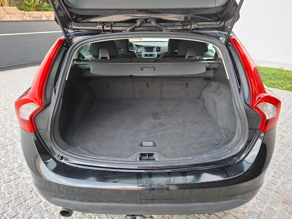 Volvo V60 1.6 D knetic