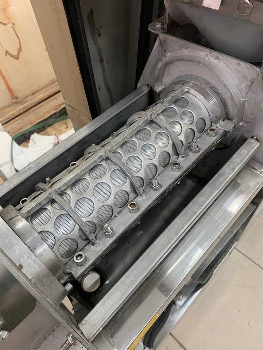 Соковижималка промислова шнекова з подрібнювачем, до 500 кг/год