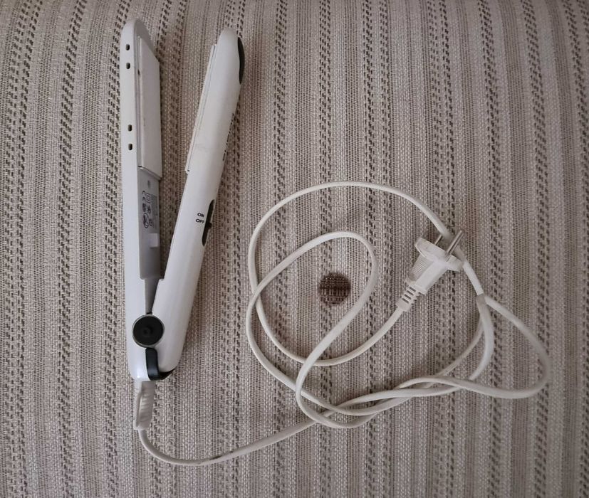 випрямляч для волосся  выпрямитель волос polaris paris hilton