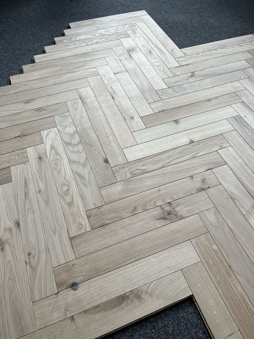 Podłoga Drewniana Jodełka Dąb Rustic,11x70x490mm, SUROWA od ręki