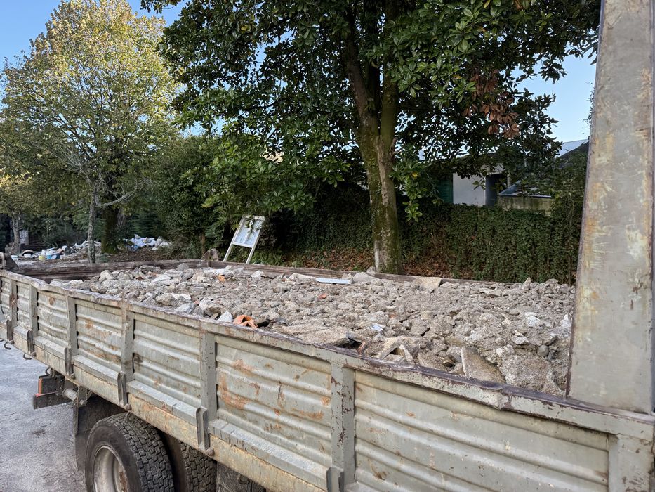 Recolha e Tratamento de Entulhos / aluguer de contentores