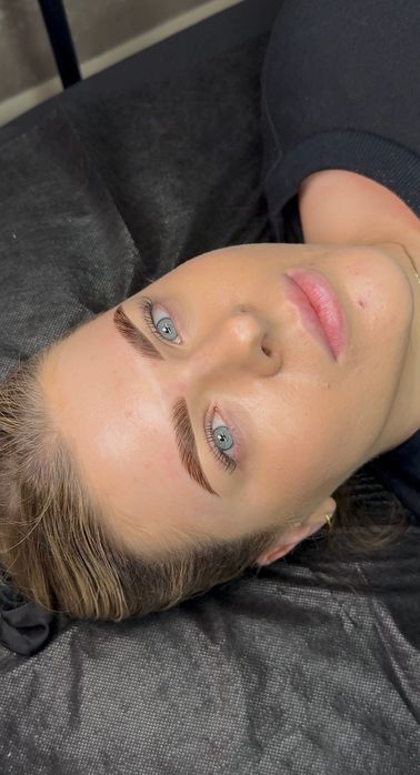 Wykonam Manicure / Pedicure Hybrydowy / Brwi Laminacja Farbka