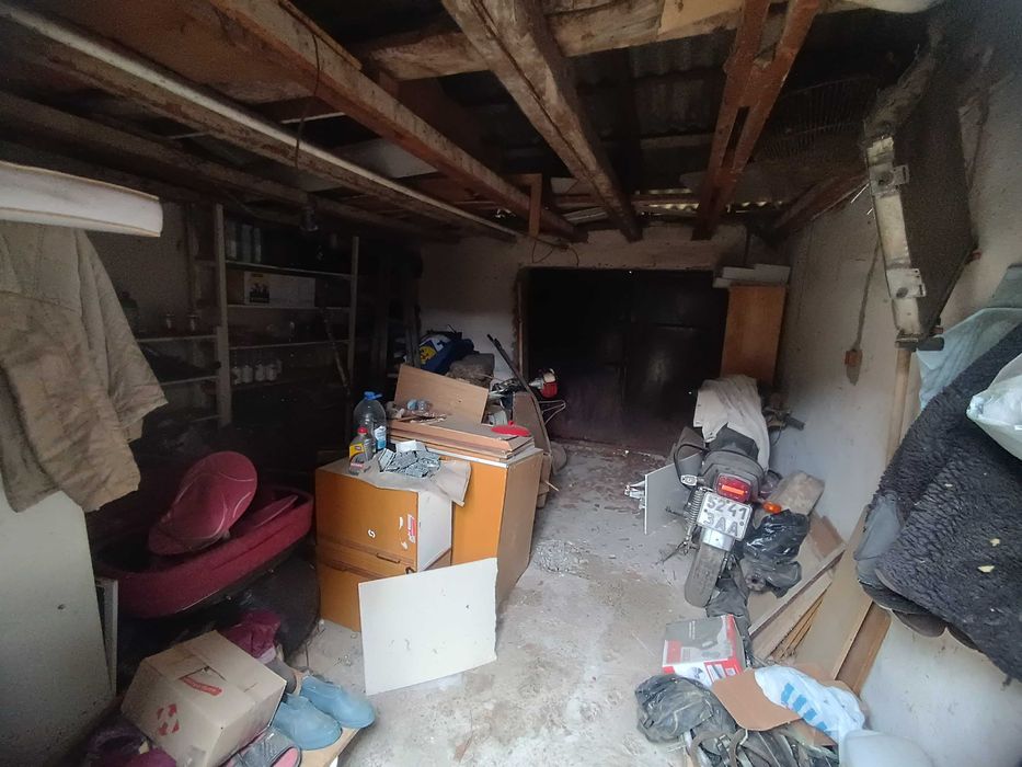 ВЕЛИКЕ БУДИНКОВОЛОДІННЯ (2 окремих будинки) 800 м від центру, 12 соток