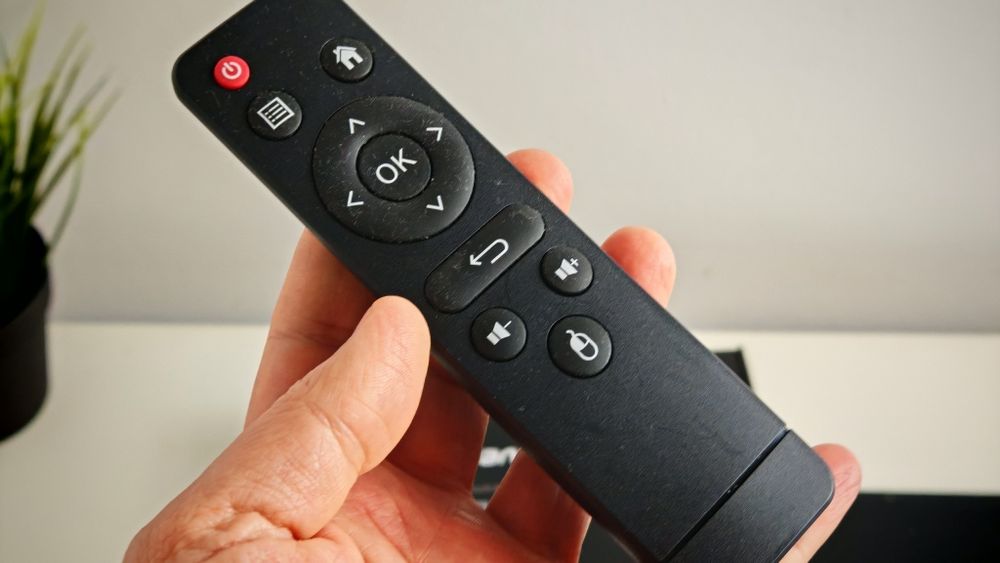 Box android 12 - 4GB RAM/ 32GB