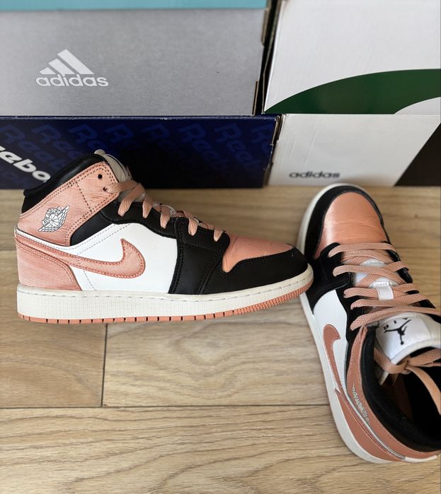 Кросівки Nike Air Jordan 1