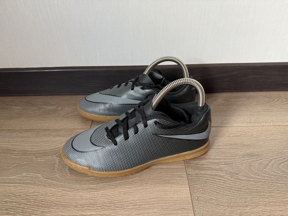 Футзалки Nike 38 розмір