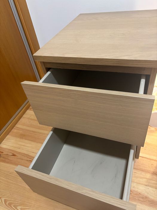 Mesa de Cabeceira