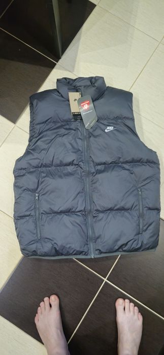 Жилет Nike  CLUB PUFFER VEST . Розмір М