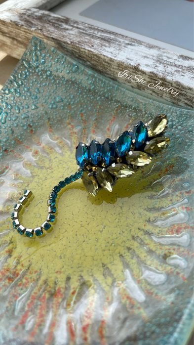 Broszka Kłosek z krzyształami  rękodzieło