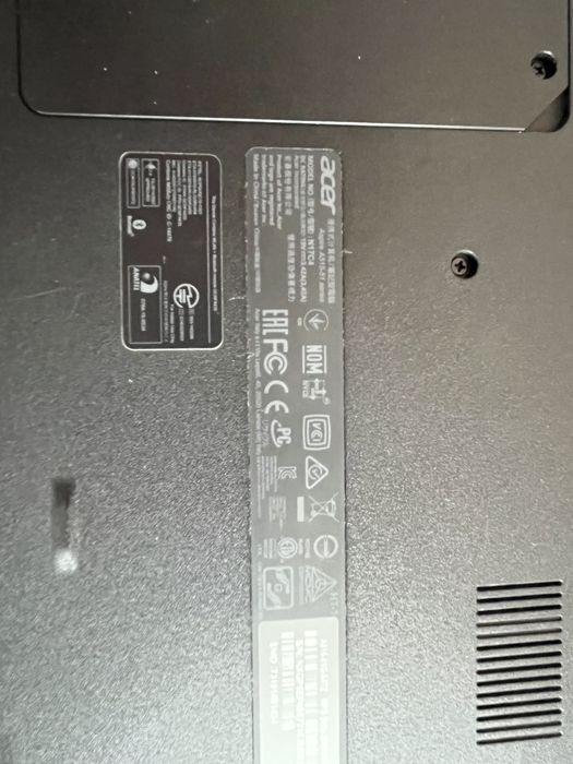 Laptop Acer Aspire 5 i5 7200 ,256GB.