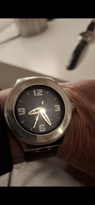 Venda relogio swatch  como novo