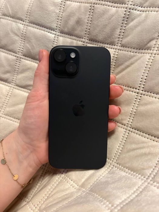 iPhone 15  на 128 гб