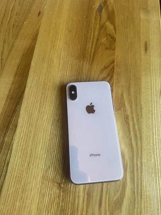 Продам iPhone XS