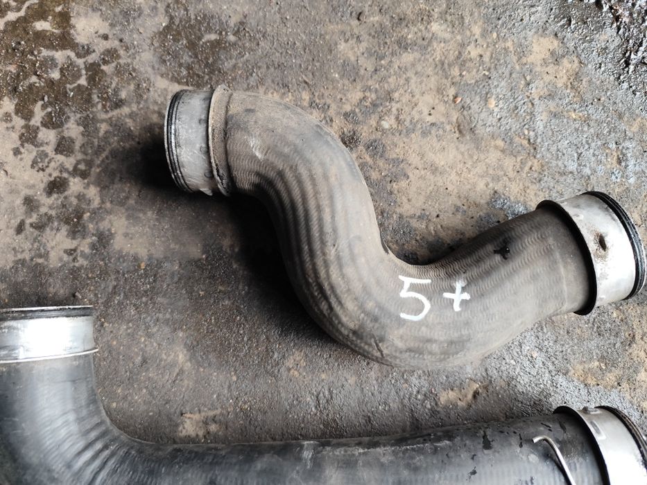 VW Golf V Plus Passat B6 1.9 TDi wąż przewód turbiny intercoolera