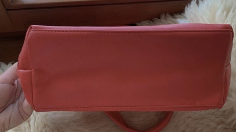 Сумка від jones new york