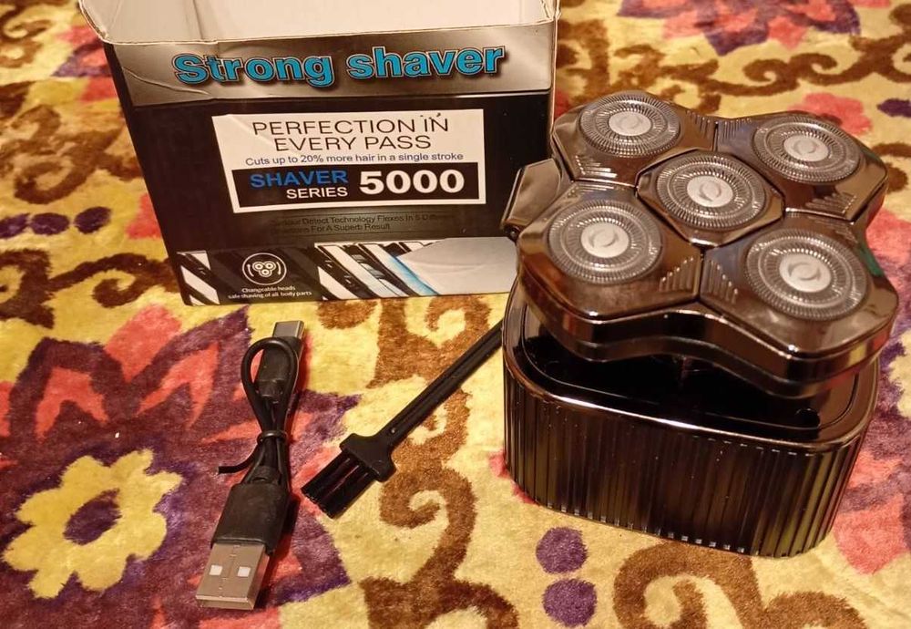 Електробритва As5550

Електробритва-компактна, 5 голівок роторна