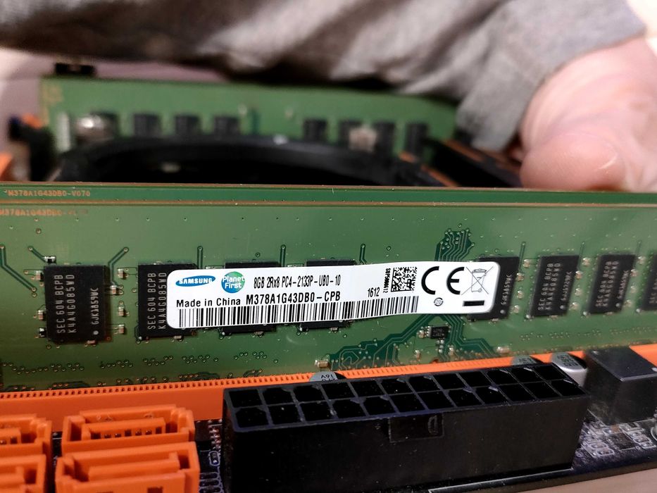 Материнська плата комплект Qiyida X99 E5 H9 DDR4 32 gb  xeon e5 2670v3