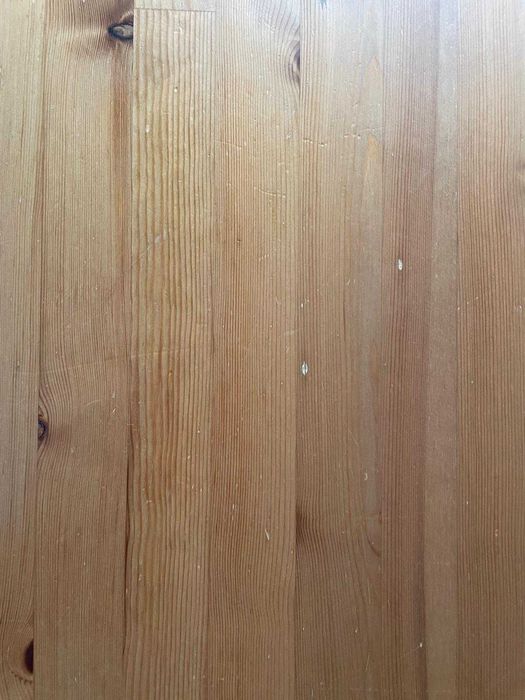 Vendo Conjunto de mesa e 5 cadeiras – estilo moderno e funcional