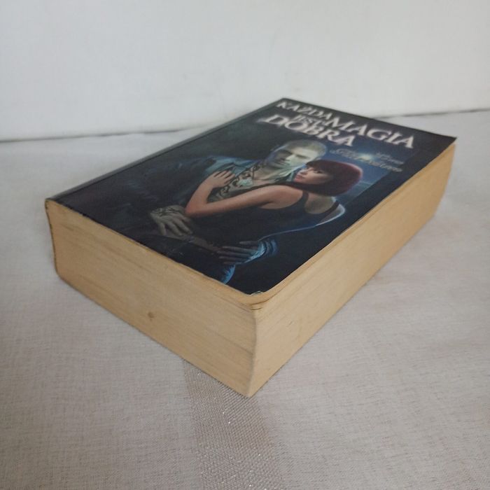 Każda Magia Jest Dobra (Zapadlisko, #3). Kim Harrison | Agnieszka Sylwanowicz