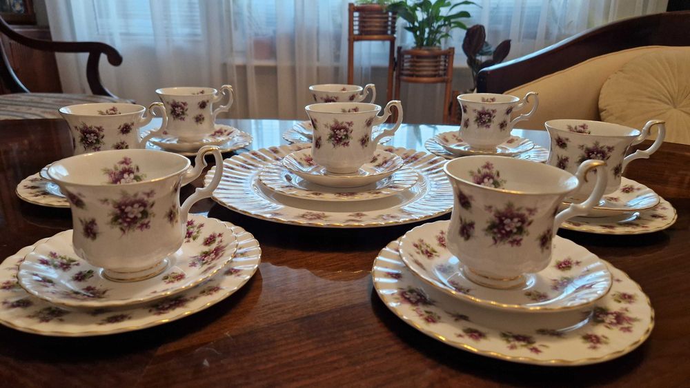 Royal Albert Sweet Violets