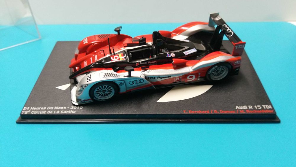 Audi R15 TDi #9: Vencedor 24h Le Mans 2010 - Miniatura escala 1/43