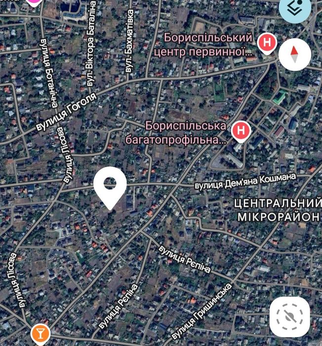Центр, район лікарні. 10 соток, можливий поділ