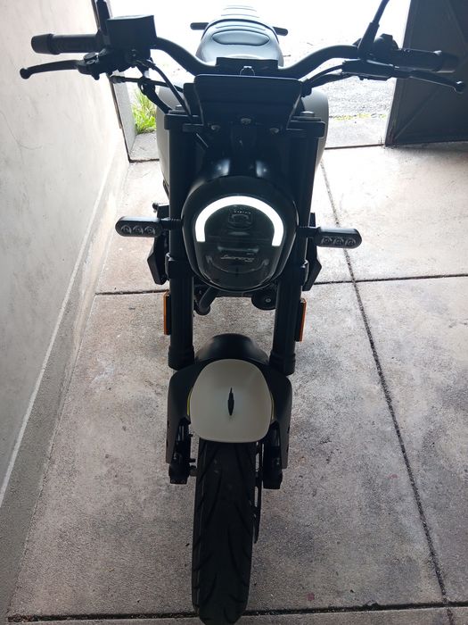 Benelli leoncino 125 como NOVA 2025