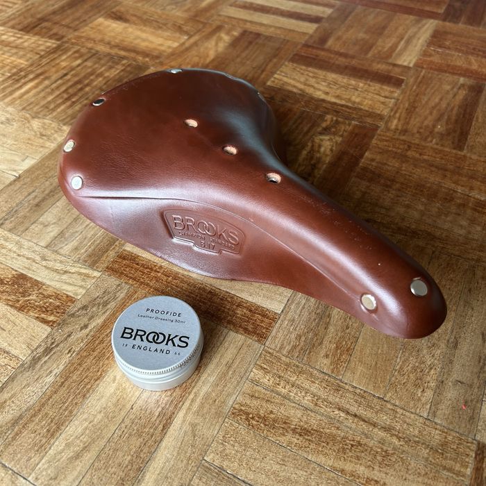 Selim Brooks B17 novo + Brooks Proofide