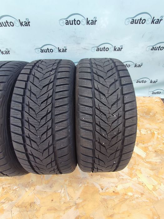 шини зимові 225/45R17 Vredestein
