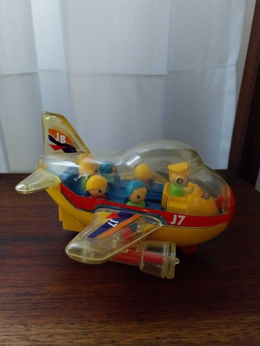 Avião de brincar e decorativo