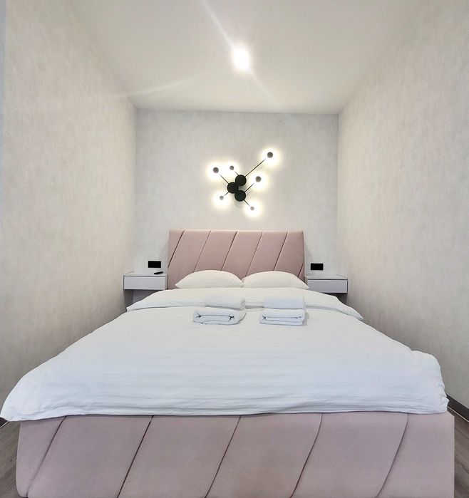 ApartPoltava ПЕРЛИНА біля Мюнхена, СВІТЛО ЗАВЖДИ, апартаменти ПОДОБОВО