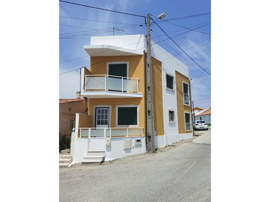 Moradia Moderna T2+1 para Arrendamento de Longa Duração - Entrada I...