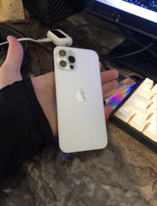 Айфон 12 про срочно