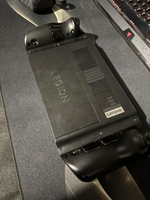 Lenovo Legion Go Z1 Extreme