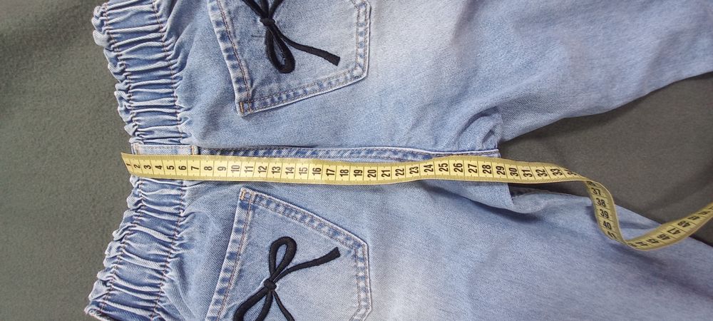 Джинси для дівчинки 10 років, розмір 140, H&M