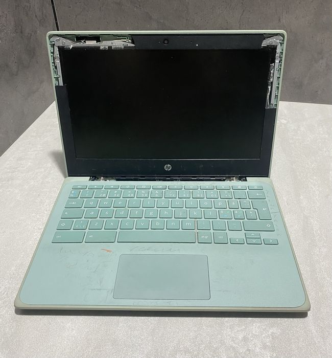 Chromebook HP 11 G8 EE 11.6" на запчастини! D946