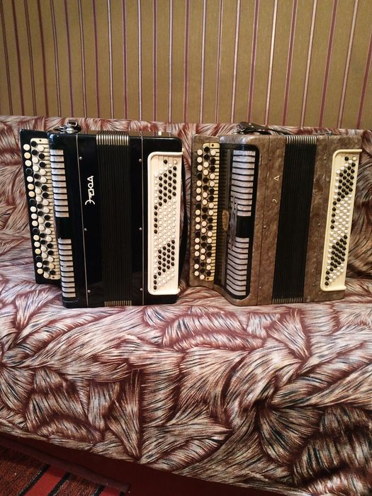 Продам баяни в хорошому стані.