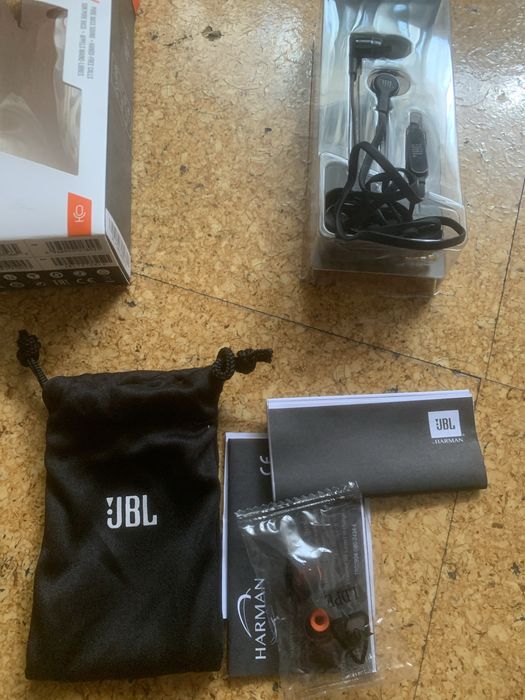 Fones auriculares JBL