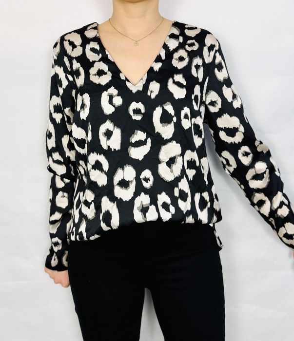 Czarna bluzka z beżową panterką L 40