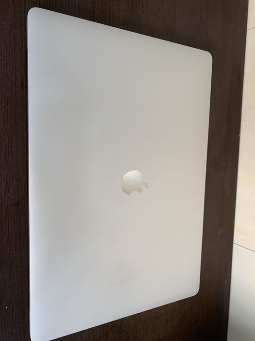 Macbook Pro 16 2019 i7  500GB SSD 16Gb Ram Recondicionado como Novo