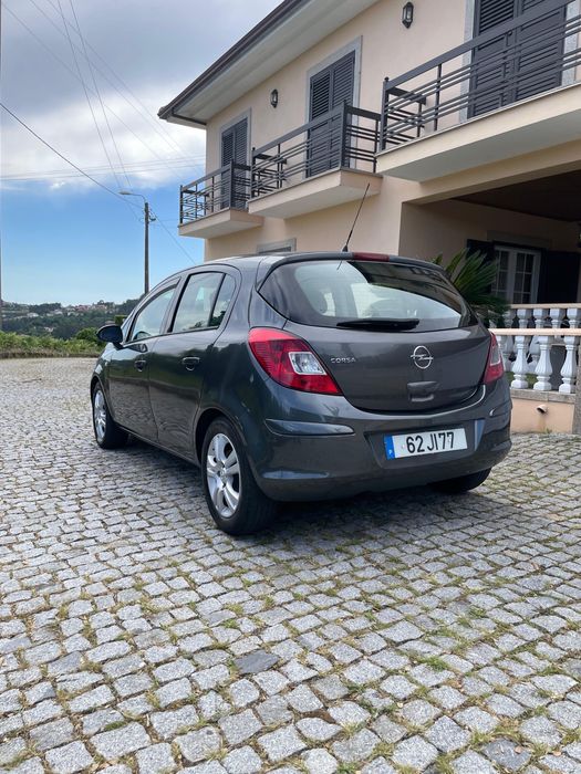 Opel Corsa 1.2 Caixa Automática