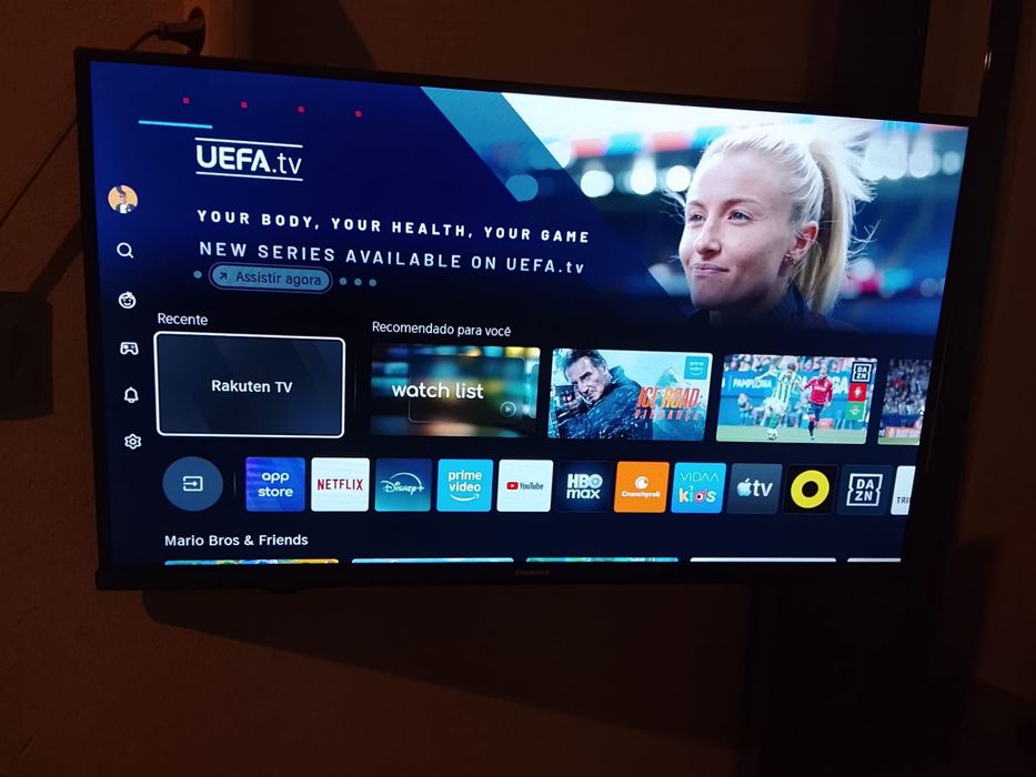 TV Hisense 32” + Suporte de parede