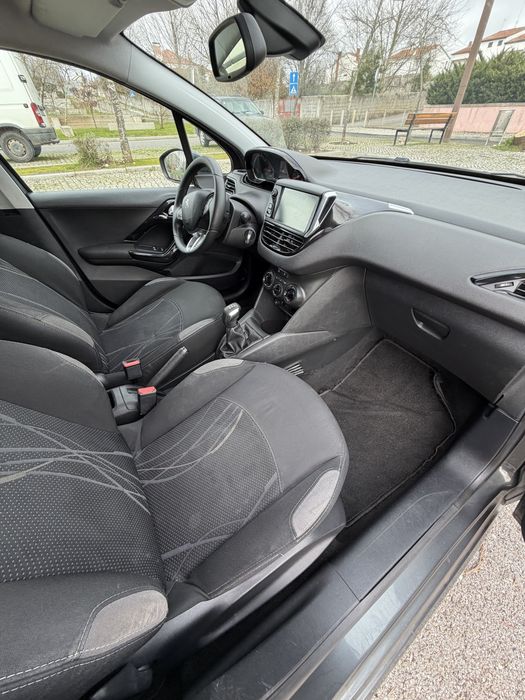 Peugeot 208 1.2 pureTech style