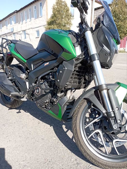 мотоцикл Bajaj Dominar D400 2020