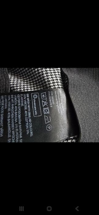 Spodnie damskie wykonane karteczkę