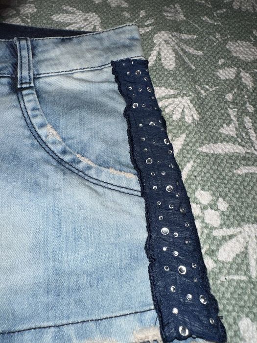 Calções ganga com brilhantes na lateral Calzedonia