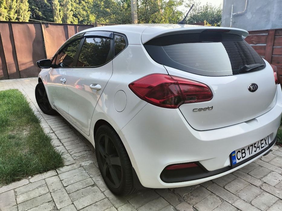 Kia Ceed JD 2012рік 1.6-Газ/Бензин (Офіційне авто)  Не пригонка