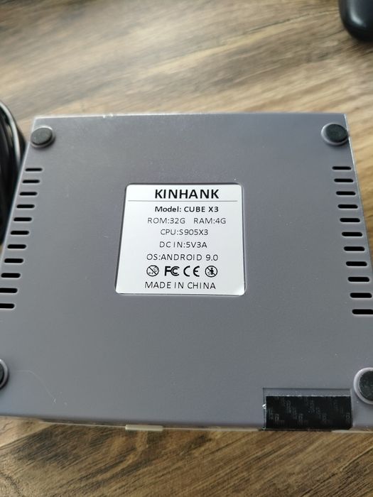 Konsola do gier retro, z dwoma gamepadami, Cube X3