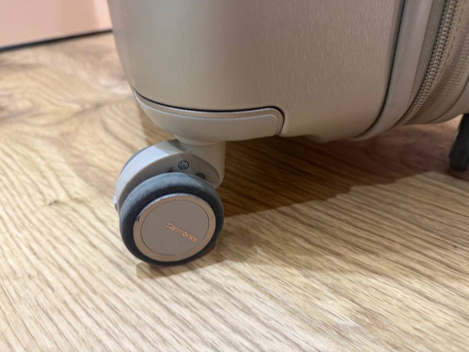 Чемодан SAMSONITE EVOA (Gold / Ivory Gold)  M /валіза розмір М 75 см